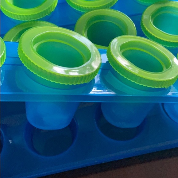 PlasticTray for 12 ice shot glasses party bbq celebrate - Picture 2 of 3